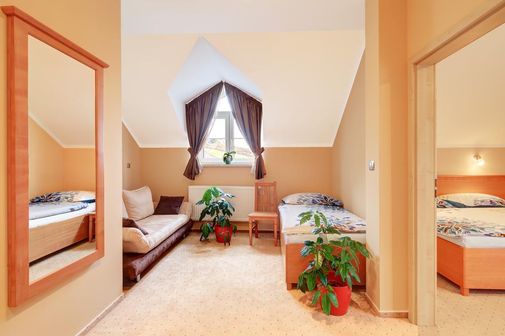 Penzion Harmonie Žlutice Zimmer foto