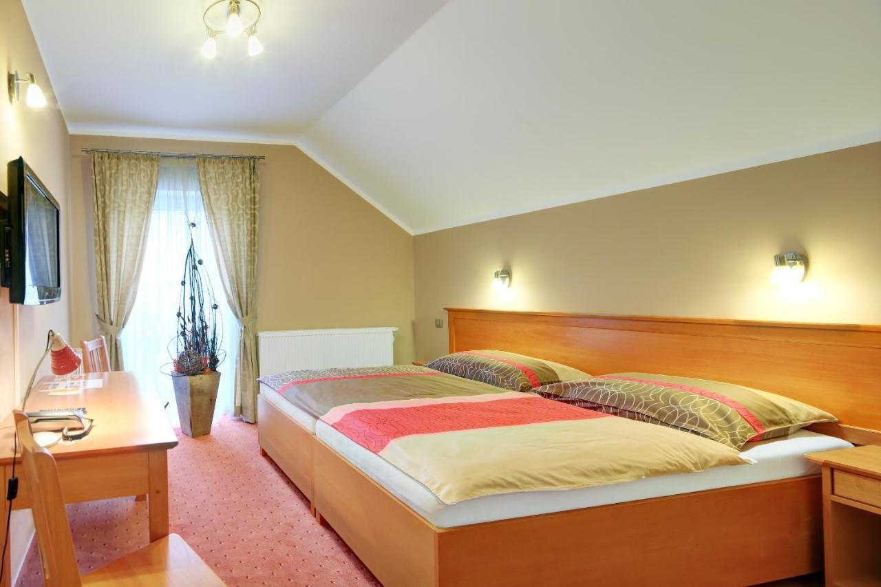 Penzion Harmonie Žlutice Zimmer foto